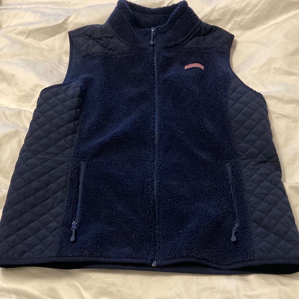 EUC Vineyard Vines vest